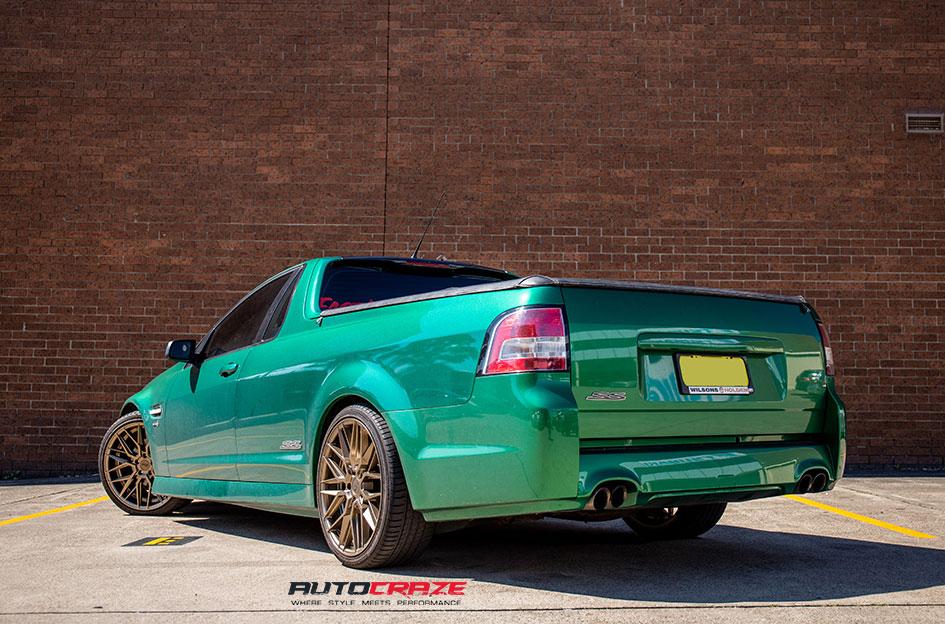 HOLDEN-COMMODORE-GAMMA-BRONZE